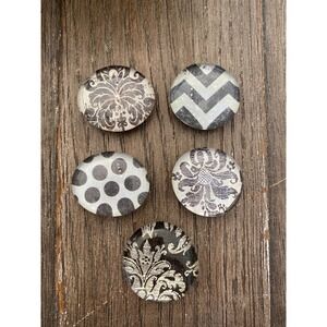 Black and White Glass Magnets‎ Set of 5